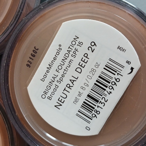 COPY - BAREMINERALS Foundation Neutral Deep 29 Loose Powder - Picture 3 of 3